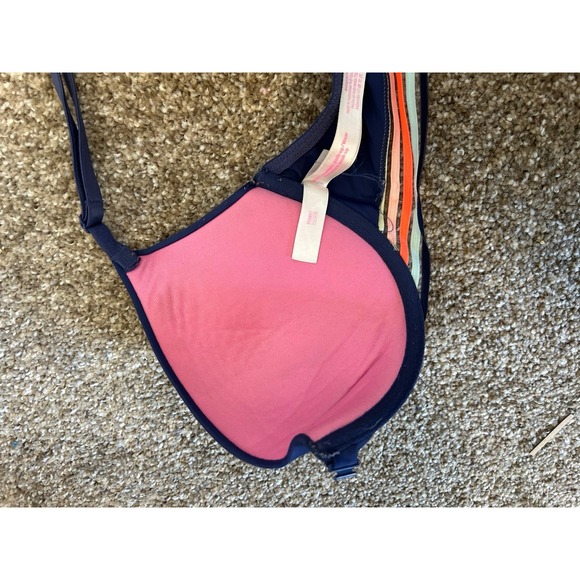 PINK Front Clasp Bra‎ - Picture 3 of 6